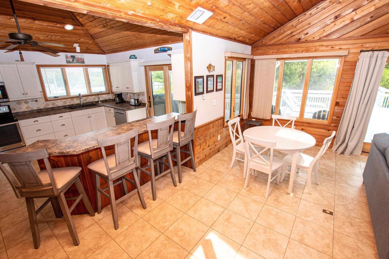 Wl933, Tale Of The Whale- Oceanfront, Private Beach Access, Gas Fireplace, Ocean Views Corolla Exteriör bild