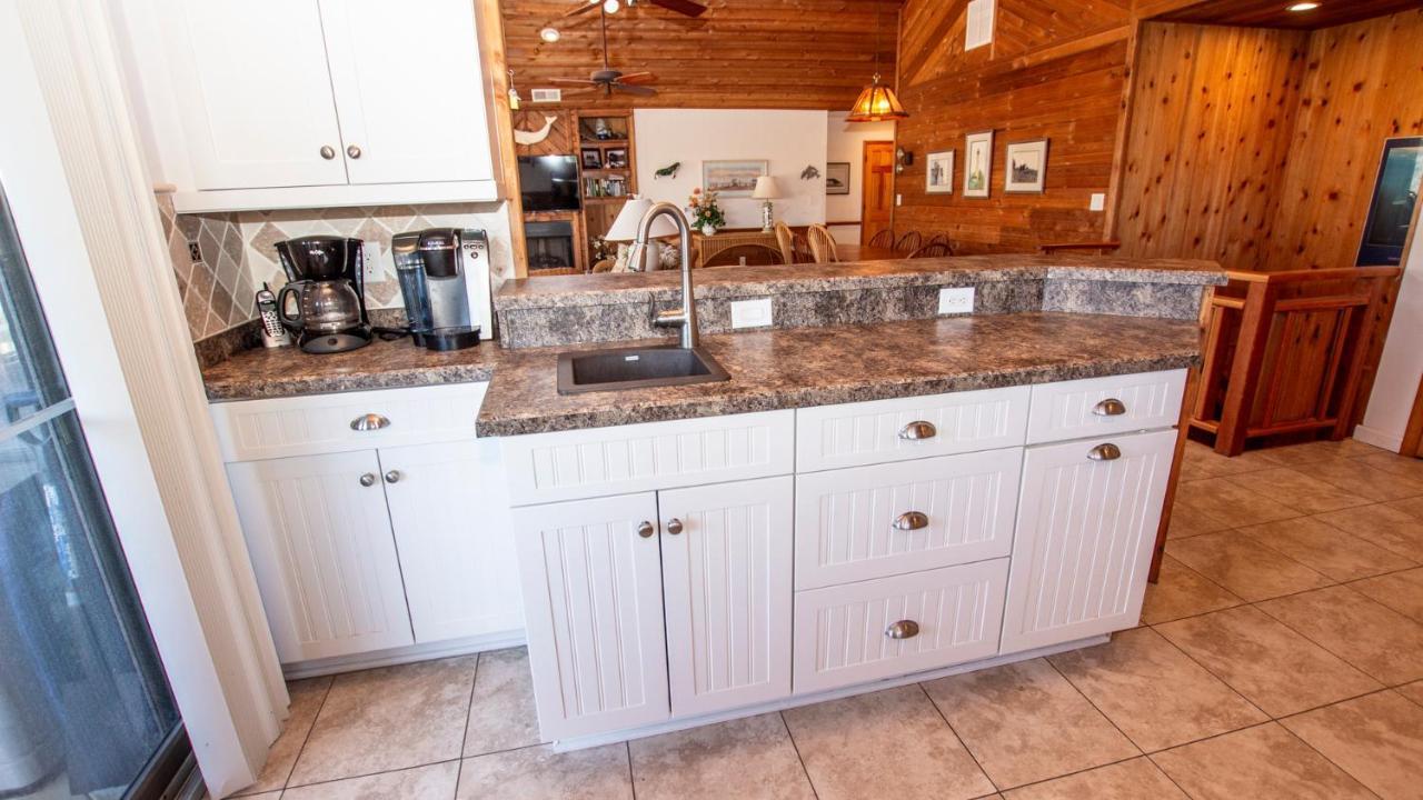 Wl933, Tale Of The Whale- Oceanfront, Private Beach Access, Gas Fireplace, Ocean Views Corolla Exteriör bild