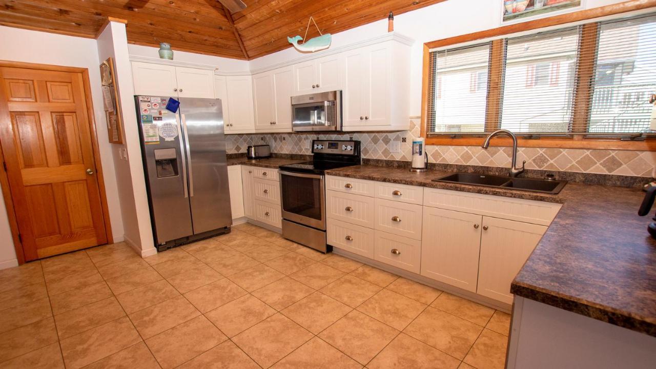 Wl933, Tale Of The Whale- Oceanfront, Private Beach Access, Gas Fireplace, Ocean Views Corolla Exteriör bild